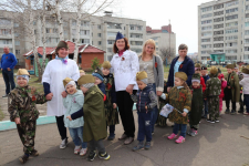 участники парада - пехотинцы!